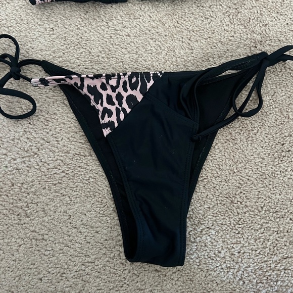 cheetah print bikini 🩷 - Picture 3 of 4